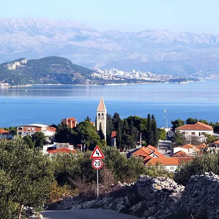 Apartment By The Sea Slatine, Ciovo - 15504 Slatine