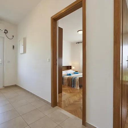 By The Sea Slatine, Ciovo - 15504 *