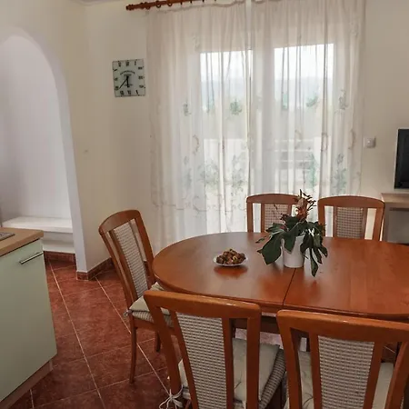 Apartment By The Sea Slatine, Ciovo - 15504 Slatine